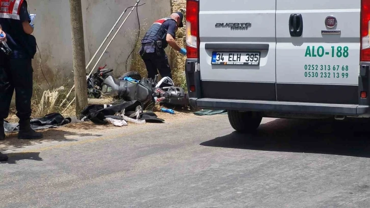 Bodrum’da feci kaza: Araca çarpan motosikletteki 2 genç hayatını kaybetti
