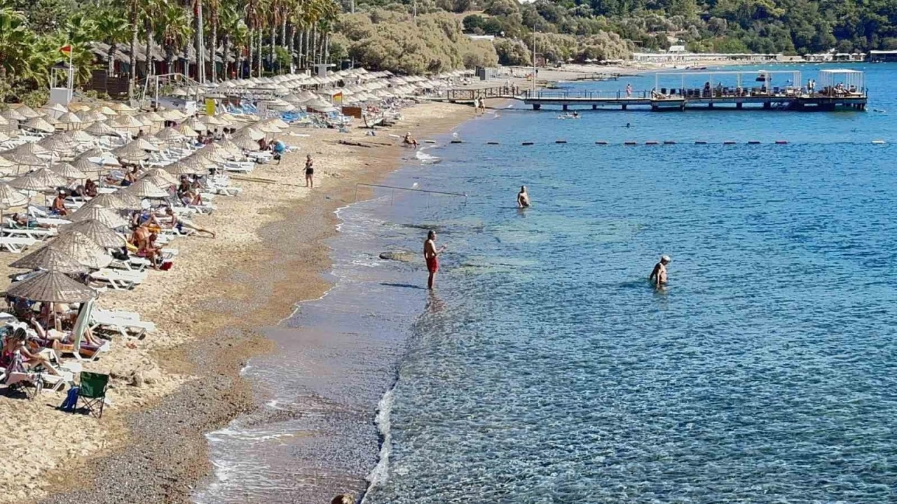 Bodrum’da yazdan kalma günler yaşanıyor
