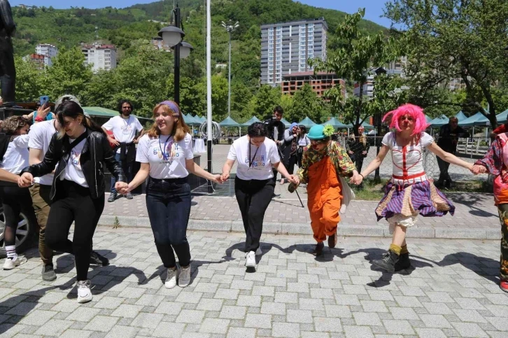 Borçka’nın sokakları sanatlar buluştu
