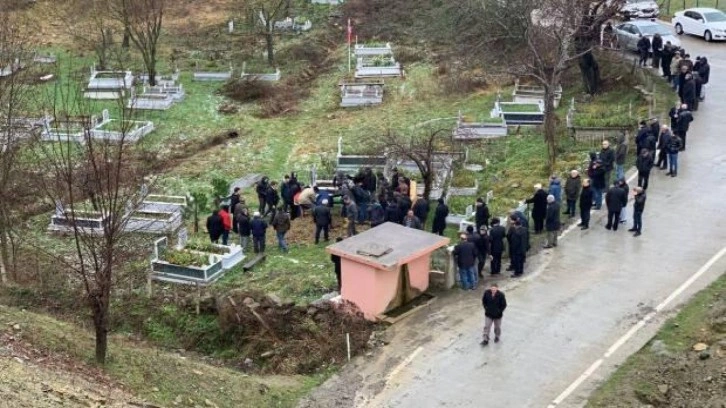 Boşanma aşamasında Canan'ı sokak ortasında öldürmüştü: Cenazesi toprağa verildi