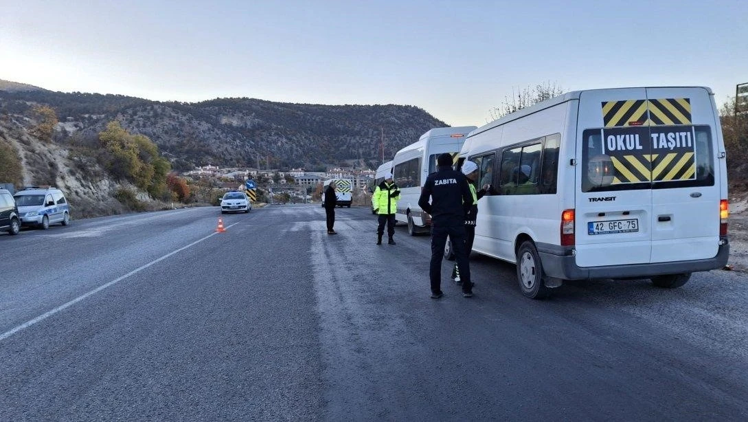 Bozkır’da okul servis araçları denetlendi
