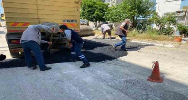 Bozulan yollarda bakım çalışması