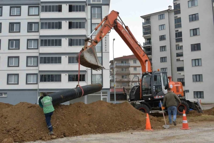 Bozüyük’te alt yapı çalışmaları kesintisiz olarak devam ediyor
