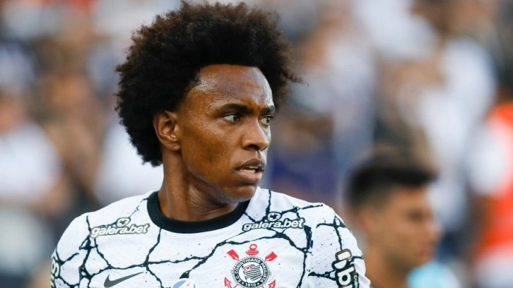 Brezilyalı yıldız Willian, ölüm tehditleri aldığı gerekçesiyle Corinthians ile yollarını ayırdı