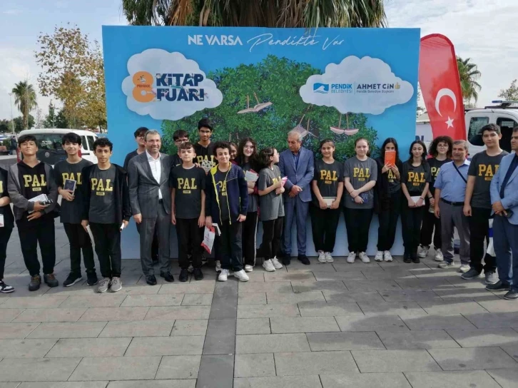 Bu fuarda toplanan kitaplar Hatay’daki depremzede öğrencilere gönderilecek
