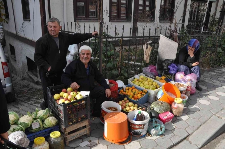 Bu pazarda alın teri var
