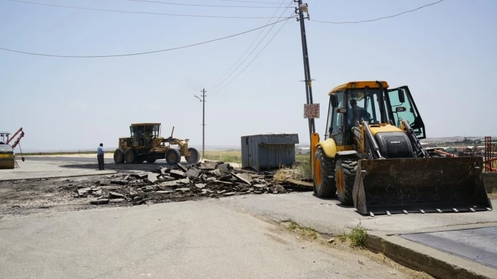 Buğdaycılar pazarında asfalt çalışması
