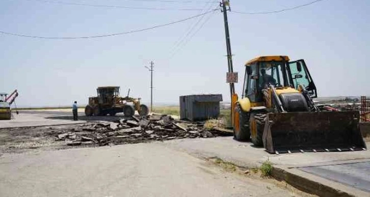 Buğdaycılar pazarında asfalt çalışması