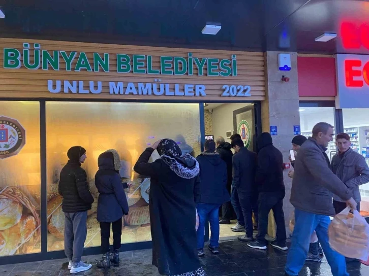 Bünyan, deprem bölgesi  için tek yürek oldu
