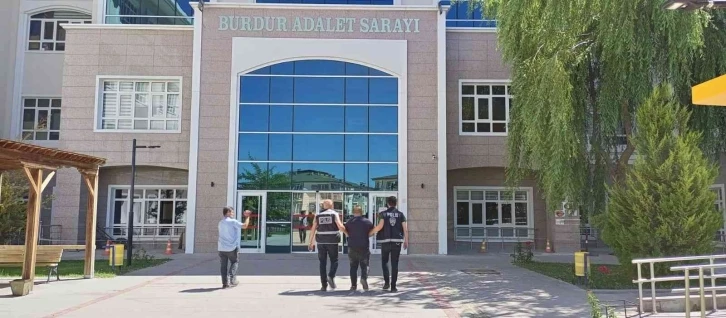 Burdur’da çaldı, Denizli’de yakalandı
