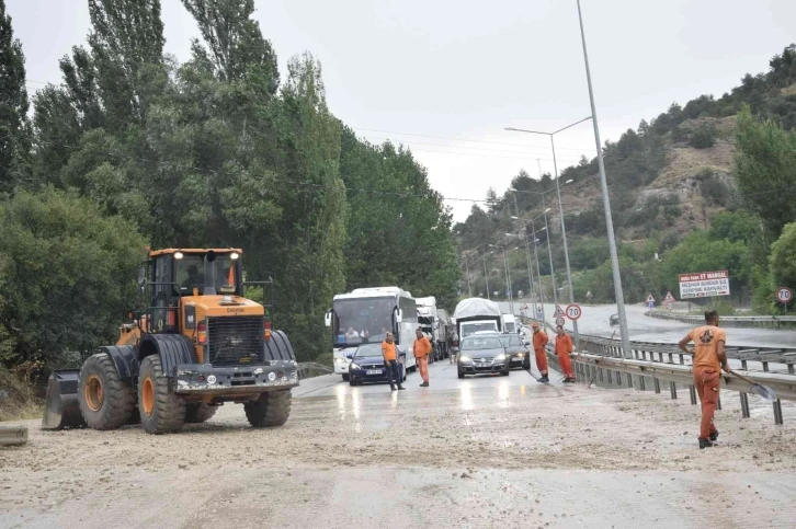 Burdur’da fırtına etkili oldu
