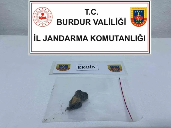 Burdur’da jandarmadan kaçakçılık operasyonu: 5 şüpheli tutuklandı
