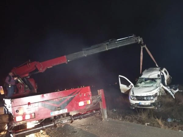 Burdur'da otomobiller kafa kafaya çarpıştı: 1 ölü, 4 yaralı