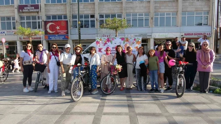 Burdur’da "Süslü Kadınlar Bisiklet Turu" düzenlendi
