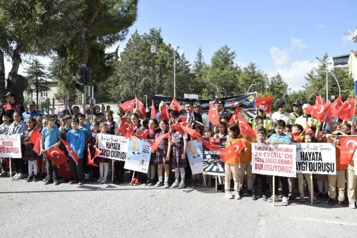 Burdur’da, "Yayalara Öncelik Duruşu, Hayata Saygı Duruşu" etkinliği
