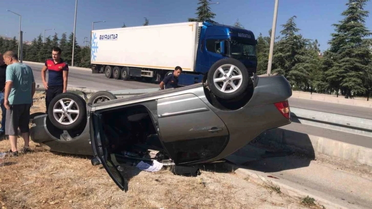 Burdur’da tırla çarpışan otomobil takla attı, sürücünün burnu bile kanamadı
