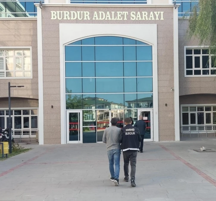 Burdur Emniyetinden Narkotik Operasyonu: 2 tutuklama
