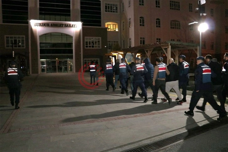 Burdur’da kökünü kurutma operasyonunda 5 şahıs tutuklandı
