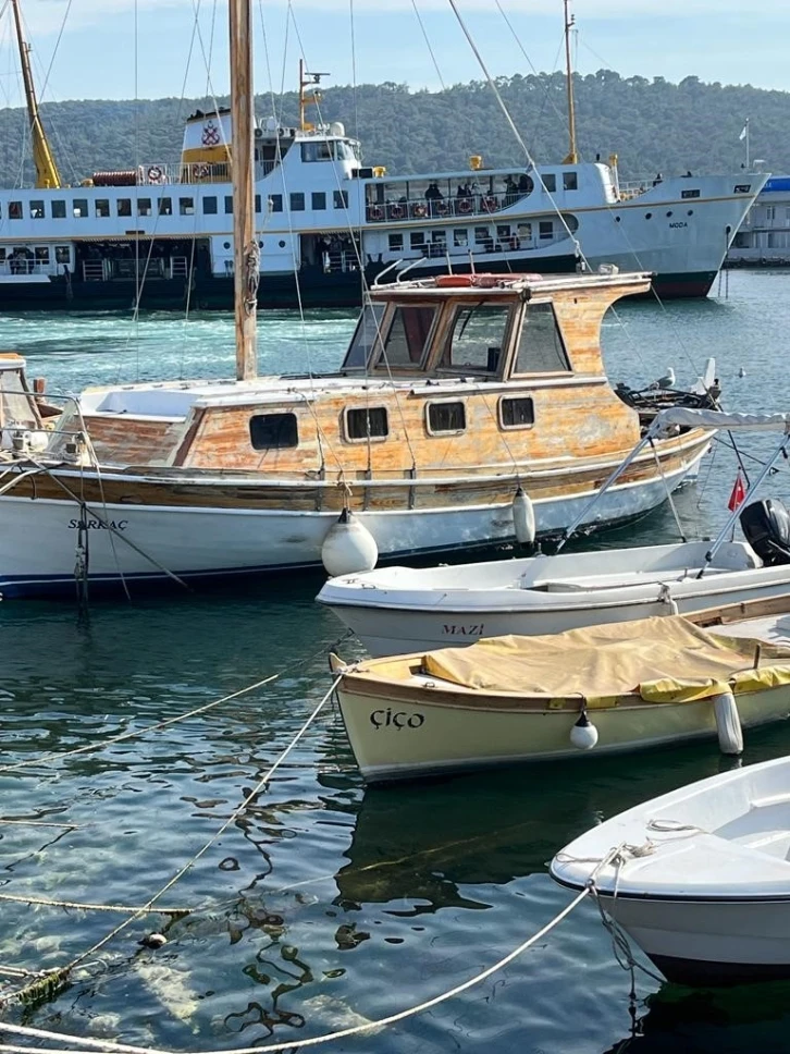 Burgazada’da dümeni kilitlenen yolcu vapuru paniğe neden oldu
