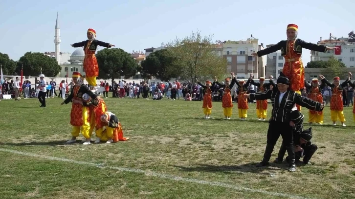 Burhaniye’ de 23 Nisan kutlaması
