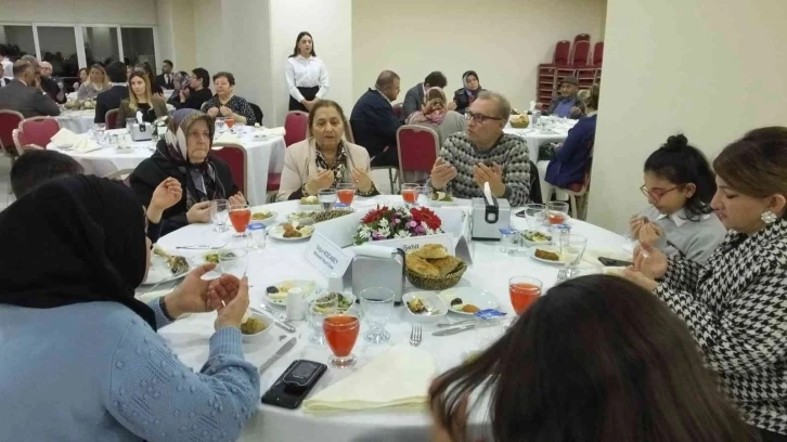 Burhaniye’de şehit aileleri iftarda bir araya geldi
