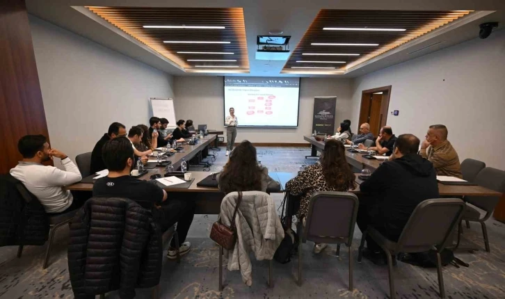 Bursa Business School’da eğitimler devam ediyor
