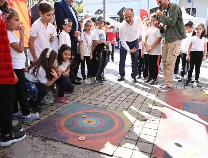 Bursa Büyükşehir’le sokakta hayat var
