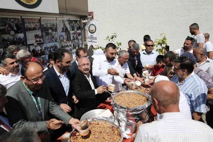 Bursa’da aşure kazanları birlik beraberlik için kaynadı
