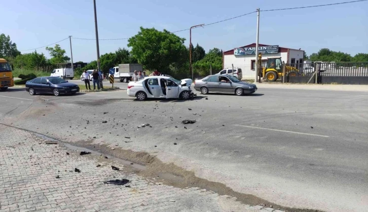 Bursa’da kaza yapan muhtar, kaza anını gösteren araç kamera kaydını hesabında paylaştı
