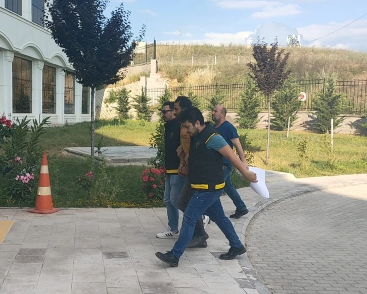 Bursa’da otopark kavgasında komşusunu öldüren zanlı tahliye edildi
