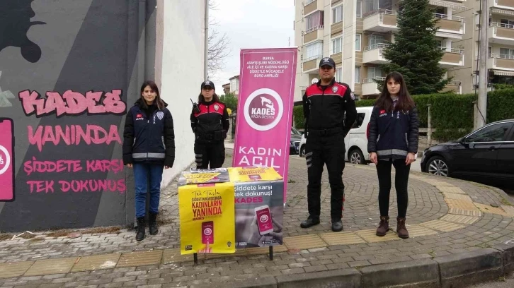 Bursa’da trafolar "Susmak Şiddeti Gölgeler" sözleriyle boyanarak farkındalık oluşturuldu
