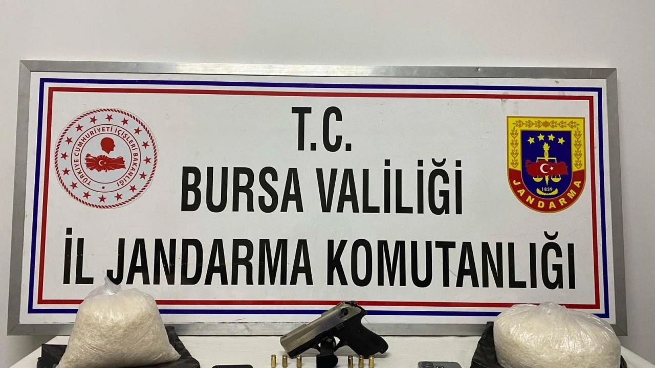 Bursa'da uyuşturucu operasyonu; 3 gözaltı