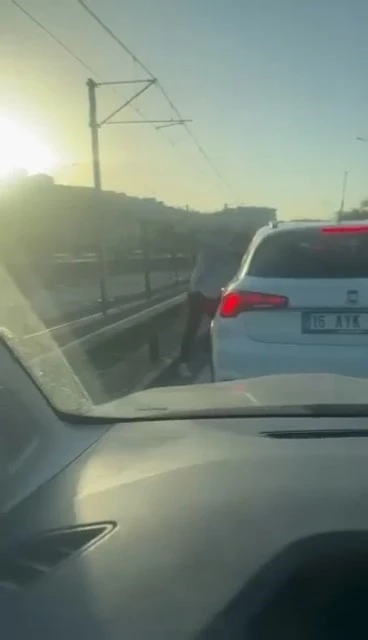 Bursa’da yumruklu ’yol verme’ kavgası
