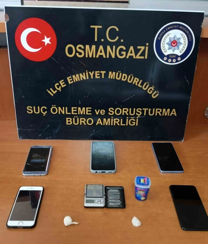 Bursa polisi uyuşturucu tacirlerine göz açtırmadı
