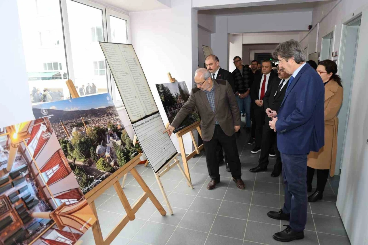 Bursa vakfiyeleri ve vakıf eserleri sergisi BUÜ’de açıldı
