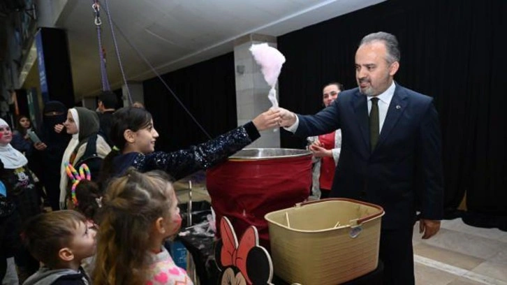 Bursa yetimlerine sahip çıkıyor