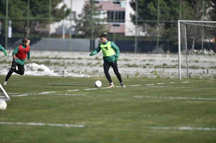 Bursaspor’da hazırlıklar devam ediyor
