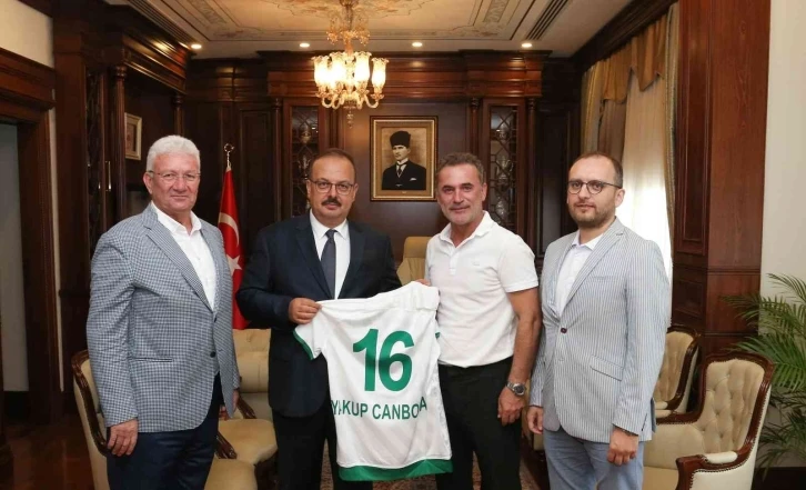 Bursaspor’dan, Vali Yakup Canbolat’a ziyaret
