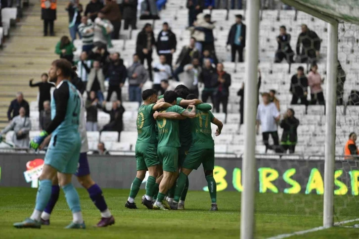 Bursaspor Kulübü: “Şehrin takımını yalnız bırakma”
