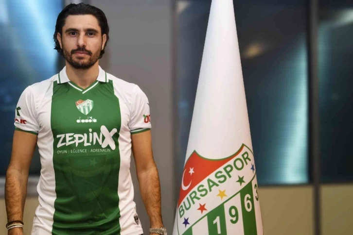 Bursaspor, Özer Hurmacı transferini resmen açıkladı

