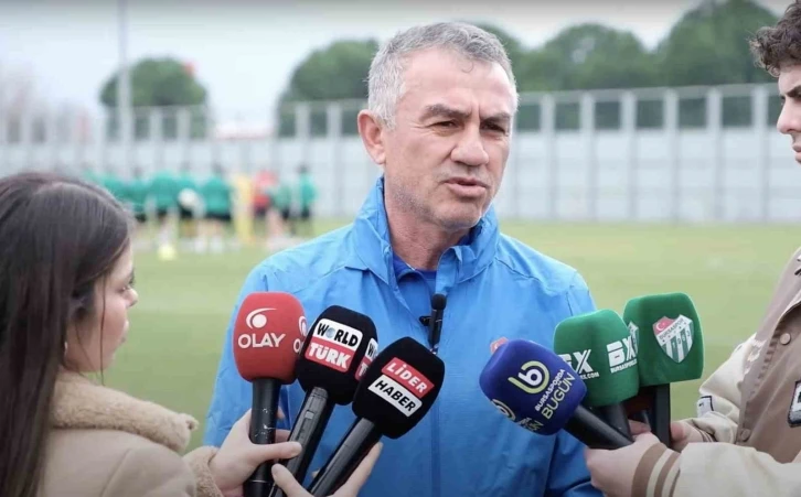 Bursaspor Teknik Direktörü Ümit Şengül: "Ligin son maçına kadar savaşacağız"
