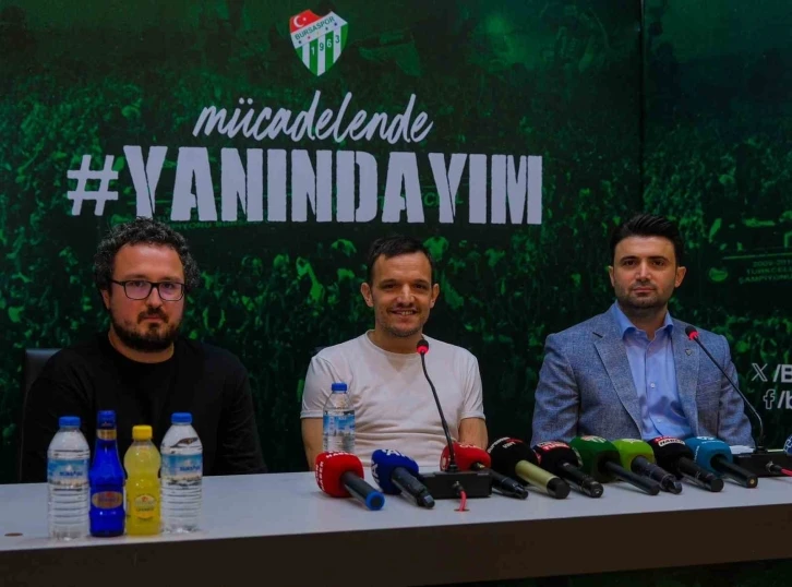 Bursaspor’un yeni teknik direktörü Pablo Martin Batalla imzayı attı
