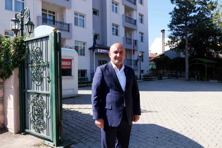 Büyükşehir Belediyesinden 56 yıllık binaya öğrenci yurdu
