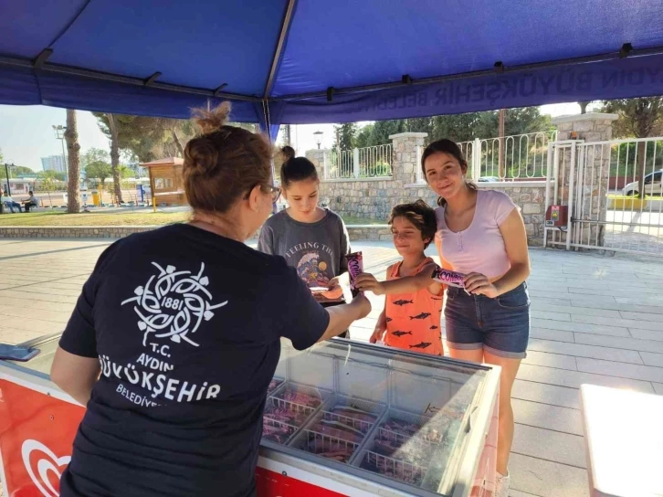 Büyükşehir’den çocuklara bayram dondurması
