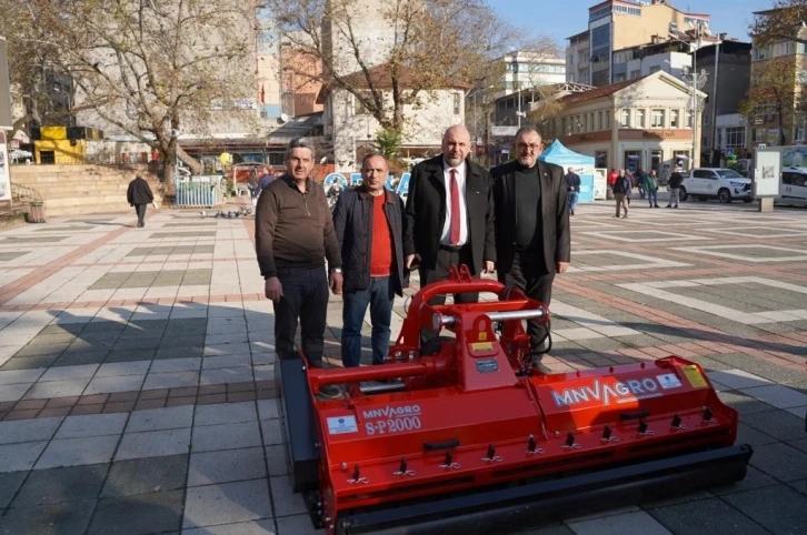 Büyükşehir’den kırsala destek sürüyor
