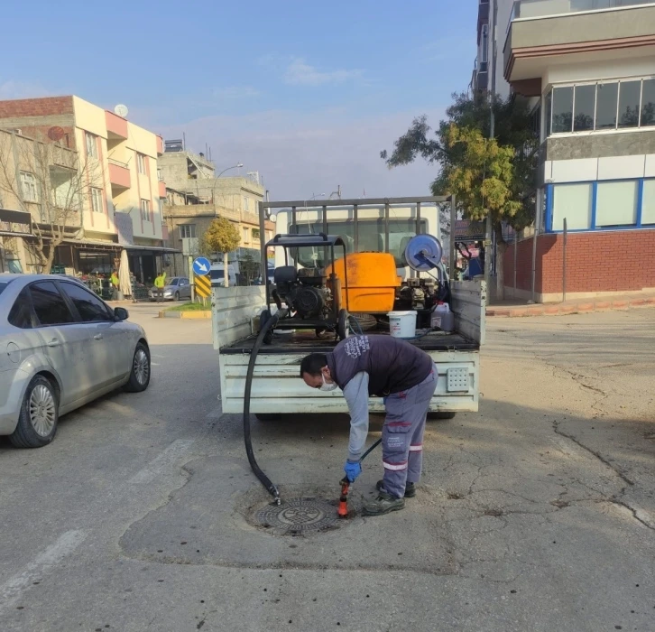 Büyükşehir, haşerelere karşı ilaçlama çalışmalarını sürdürüyor
