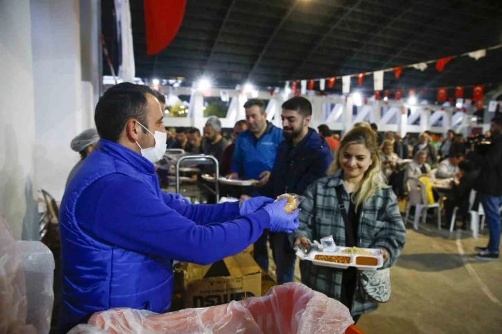 Büyükşehir’in iftarları devam ediyor
