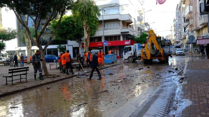 Büyükşehir Kumluca’da seferberlik başlattı
