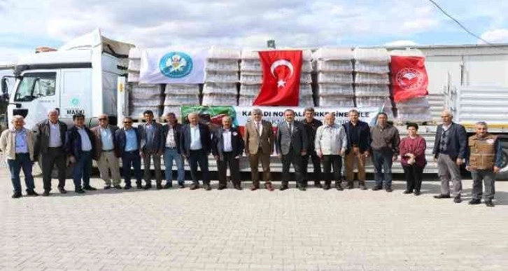 Büyükşehir’den biyoteknik mücadelede üreticiye destek