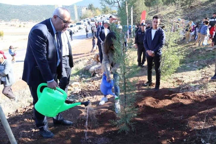 Çameli’nde fidanlar toprakla buluştu
